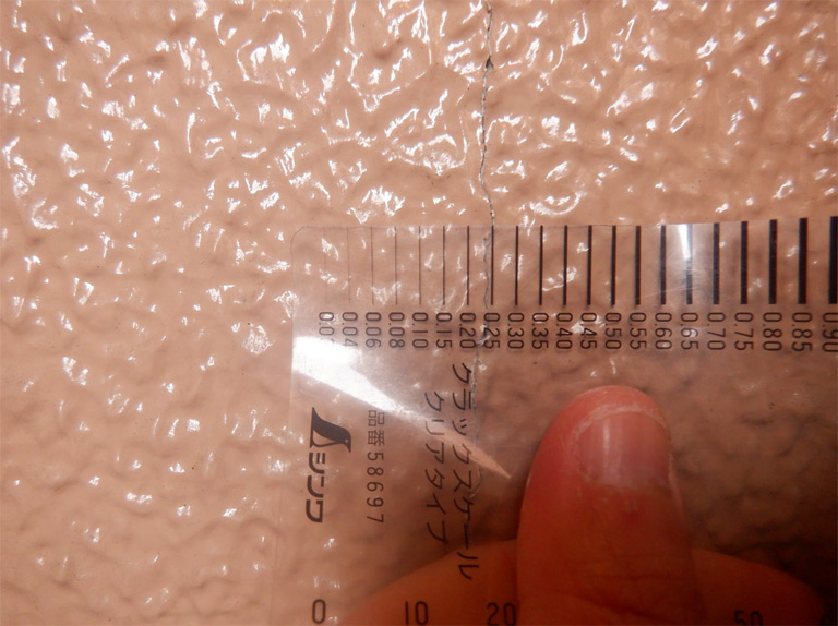 建物診断（インスペクション）外壁ひび割れ確認｜KiTaku design - キタクデザイン -